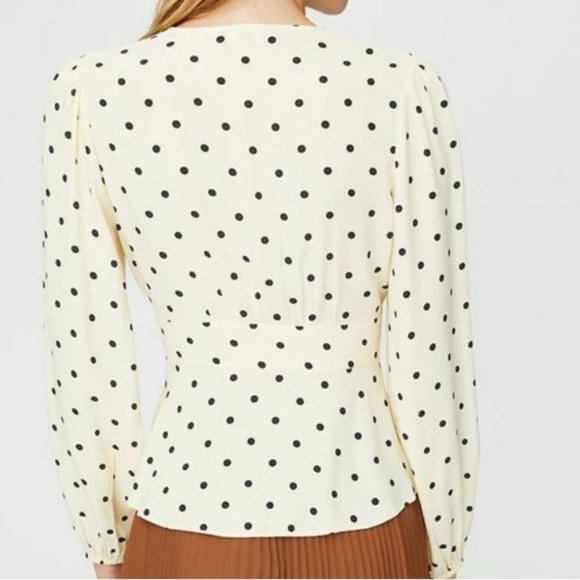 ❗️SOLD❗️Wilfred Polka Dot Prairie Blouse Size S - Picture 3 of 9
